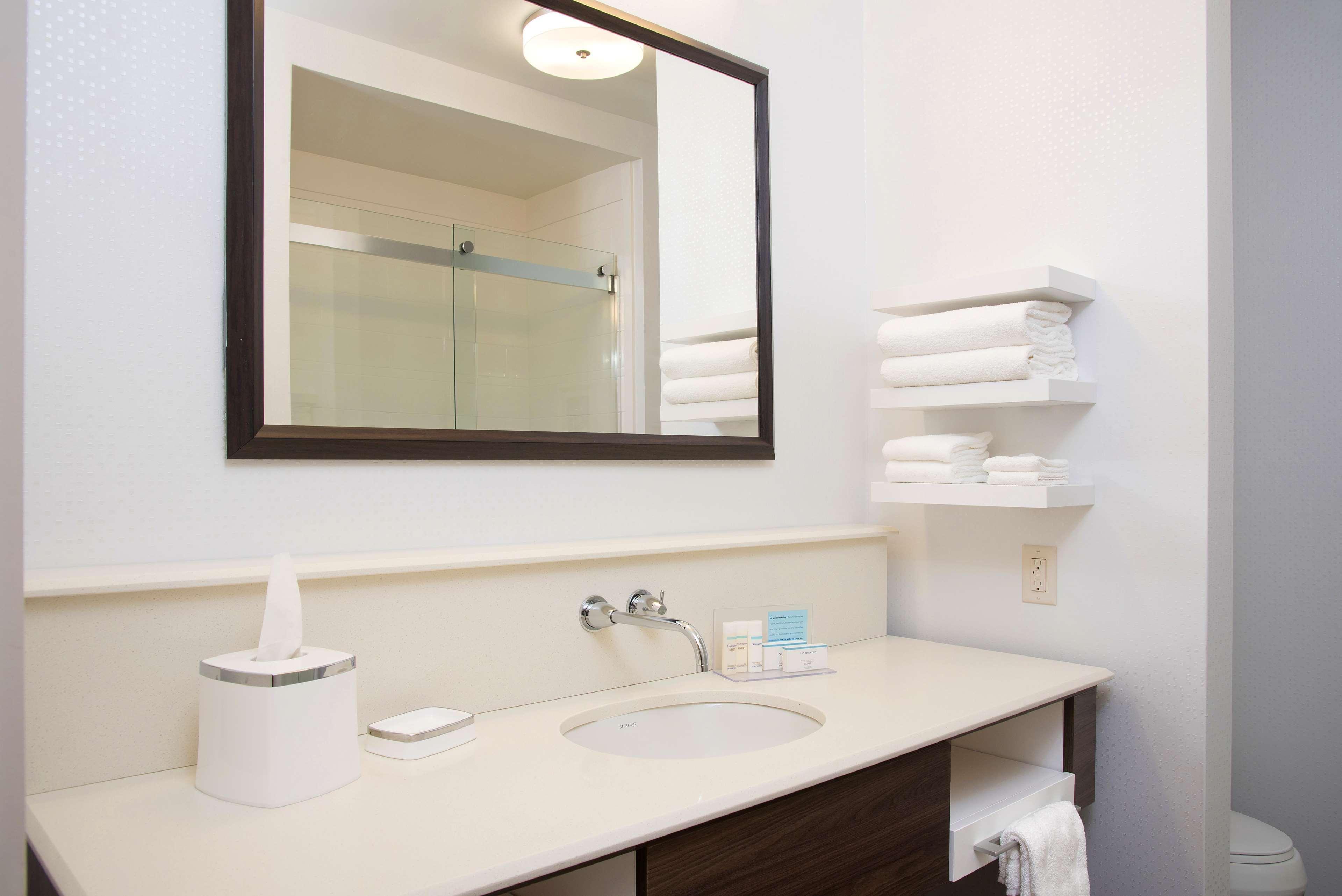 Hampton Inn Kalamazoo Zewnętrze zdjęcie