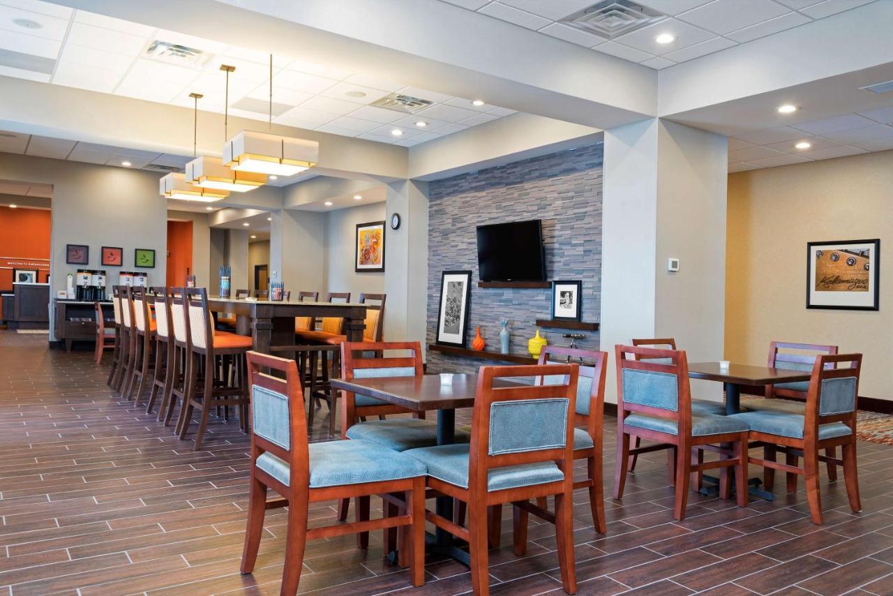 Hampton Inn Kalamazoo Zewnętrze zdjęcie