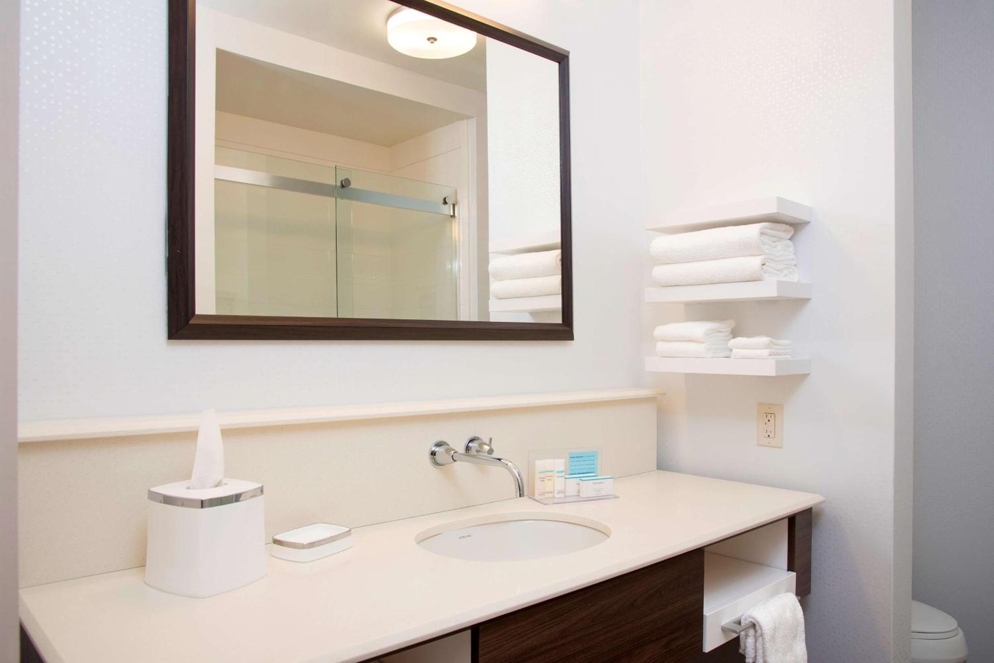 Hampton Inn Kalamazoo Zewnętrze zdjęcie
